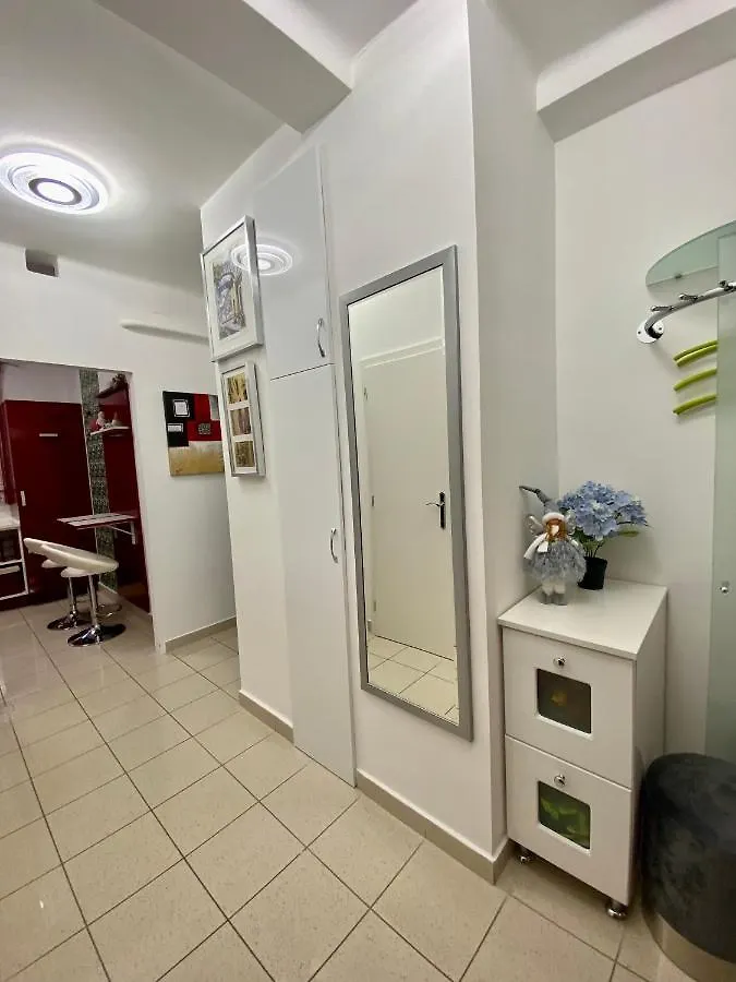 Apartment On Gellert Hill Downtown With Free Garage & Castle View Budapest