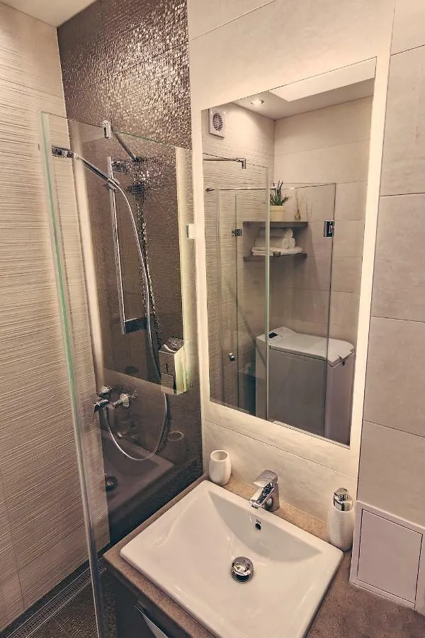 Apartment On Gellert Hill Downtown With Free Garage & Castle View Budapest 0*,  Hungary