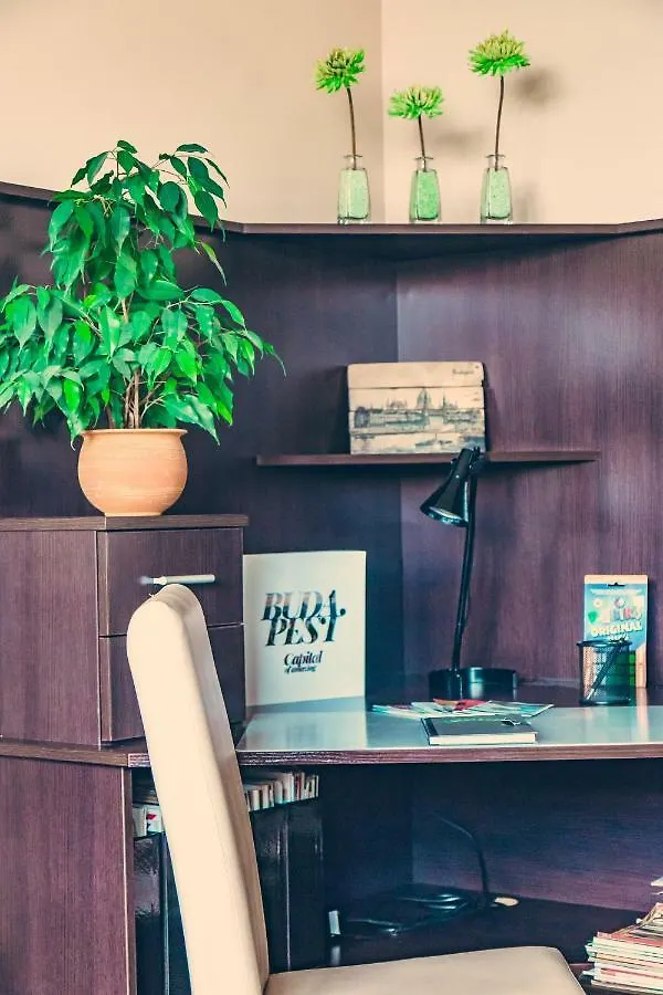 Apartment On Gellert Hill Downtown With Free Garage & Castle View Budapest
